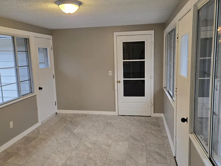 breezeway to garage