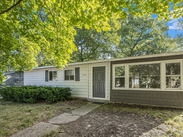 2426 Shasta Dr, Kalamazoo, MI 49004