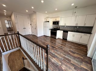 219 Summit Ave #1E, Jersey City, NJ 07304