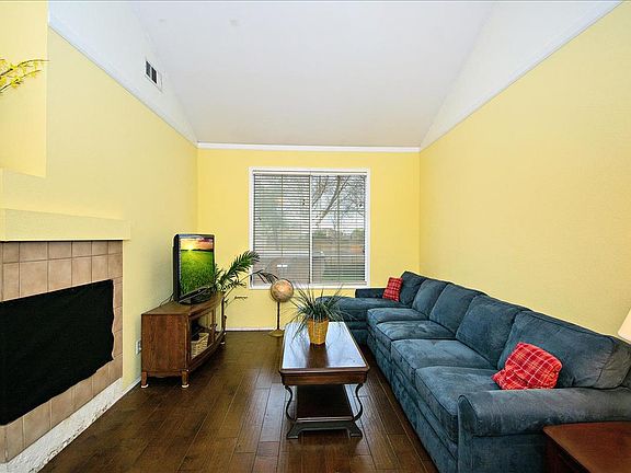 5th image of 13789 Mesquite Dr