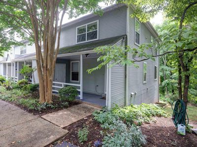 1296 Maple View Dr, Charlottesville, VA, 22902