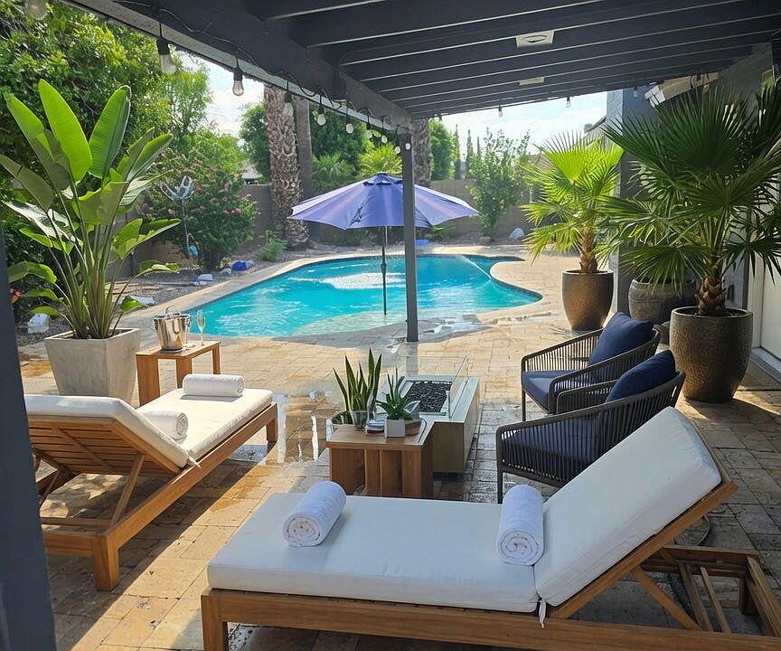 1st image of 635 W LOS LAGOS VISTA Avenue