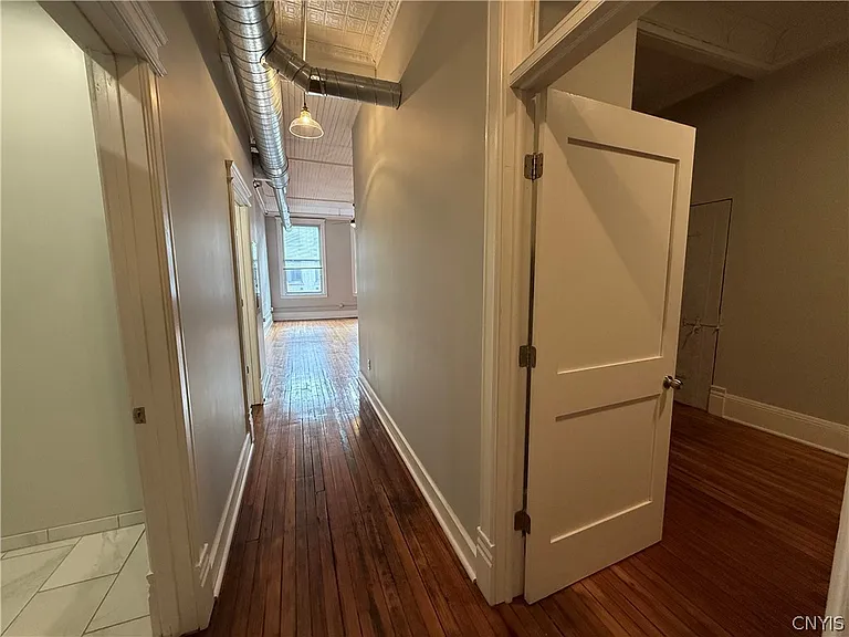 205 E Jefferson St #2B — Photo 14