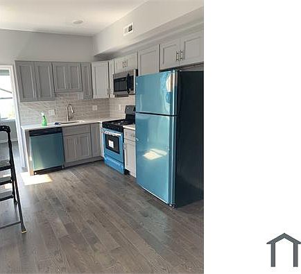 1st image of 2725 W Glenwood Ave Floor 2