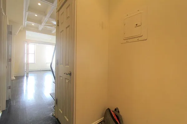 Rented by Julien Aractingi, LREB | media 19