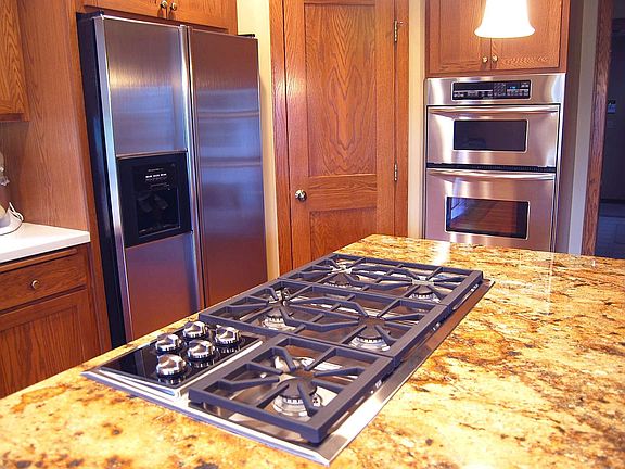 4th image of 9811 Wedgewood Cir