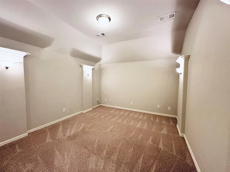 4712 El Paso St — Photo 18