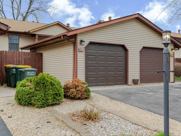 2302 Yorktowne Dr, Valparaiso, IN 46383