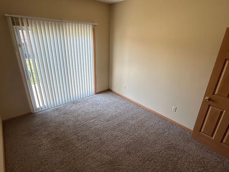 1530 Williamsburg Pl #D — Photo 12