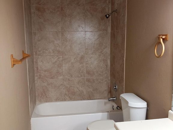 3rd image of 1737B Salem Woods Dr SE #B