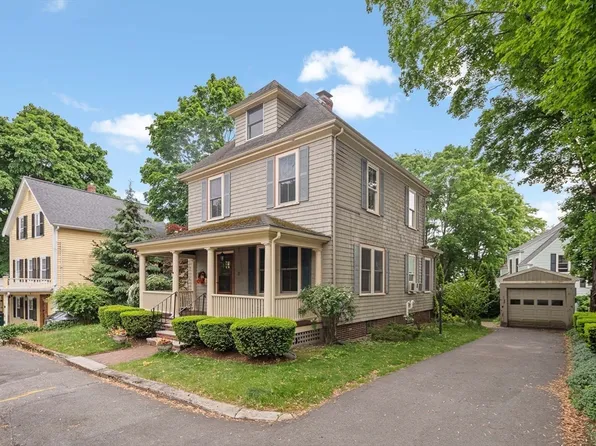 24 Mount Vernon St, Reading, MA 01867