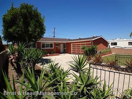 1st image of 8437 Valley View St