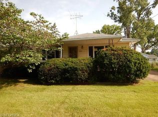 2041 E 42nd St, Lorain, OH 44055