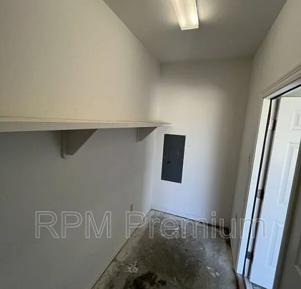 8614 Forestwood Ave — Photo 39