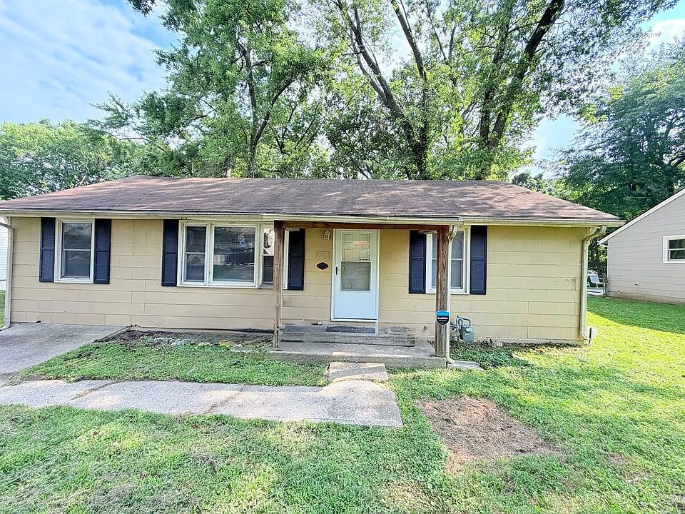 6215 Lathrop Ave