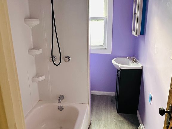 3rd image of 840 Holland Rd #840