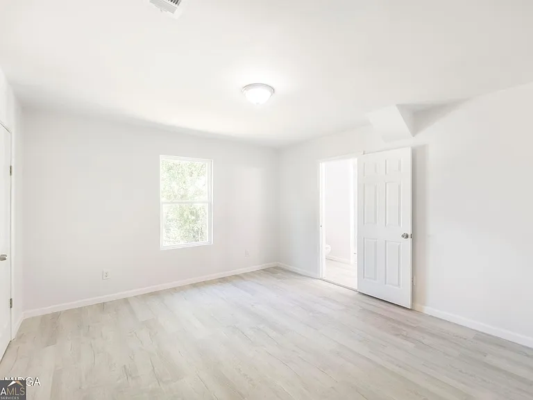 1175 Hartley St — Photo 2