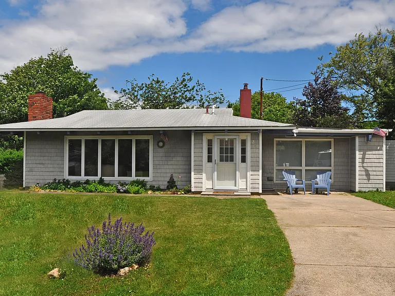 34 Beach Plum Rd — Photo 3