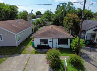 1212 Pine St, Baytown, TX 77520