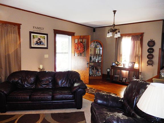 Living Room 14' x 25'