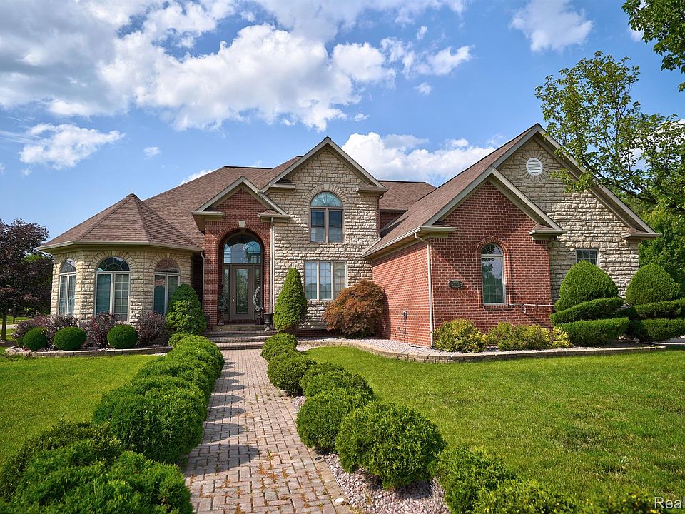 1st image of 3382 Creekview Dr