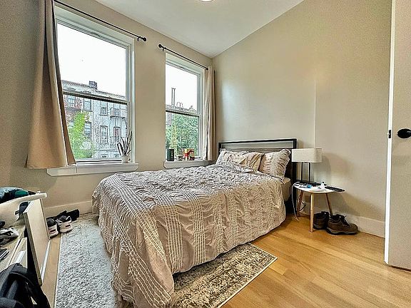 4th image of 336 Bleecker St APT 4B