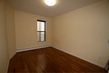 Rented by Robyn Lee, LREB