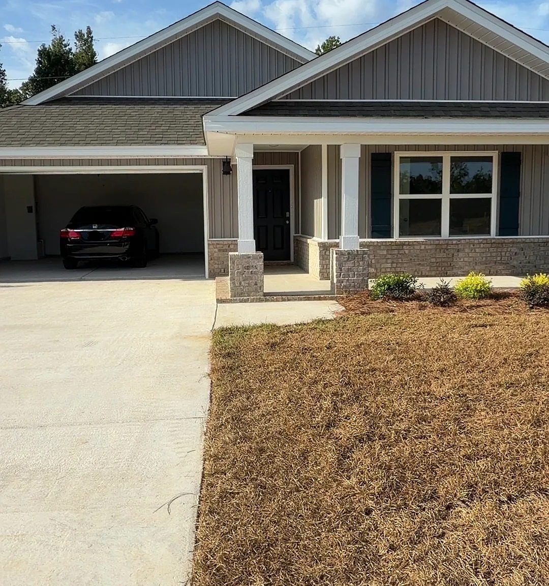 5 bed, 2089 sqft, $1,000 — Photo 1