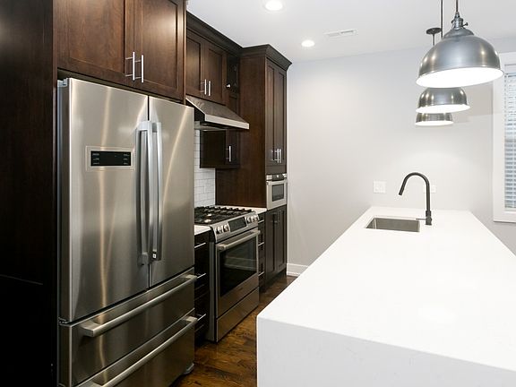 4th image of 1428 N Paulina St #4