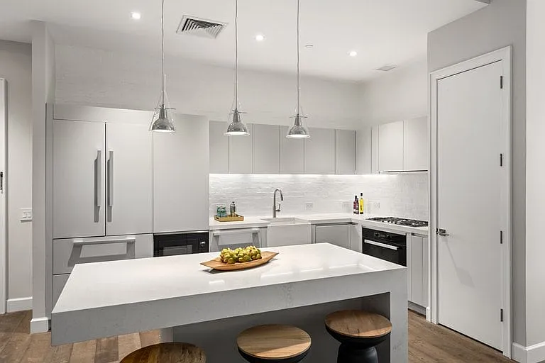 11 Greene Street — Photo 2