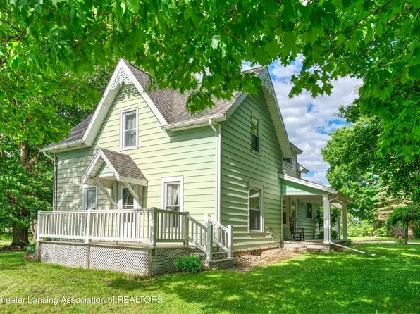 1056 Waverly Rd, Dimondale, MI 48821