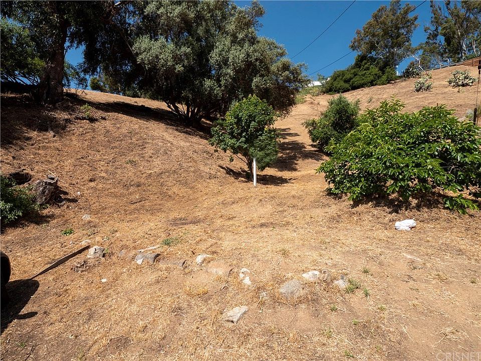 1st image of 2445 Resthaven Dr