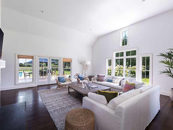 4th image of 5 Millfarm Ln