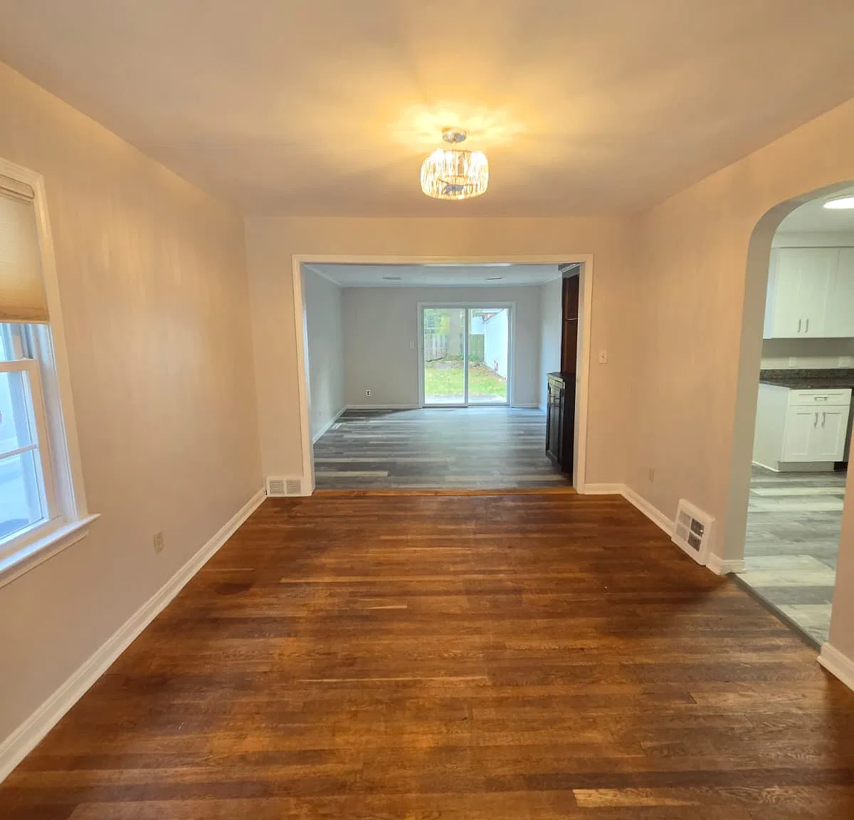 3 bed, 1894 sqft, $1,950 — Photo 3