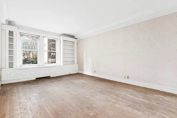 Sold by Compass | media 10