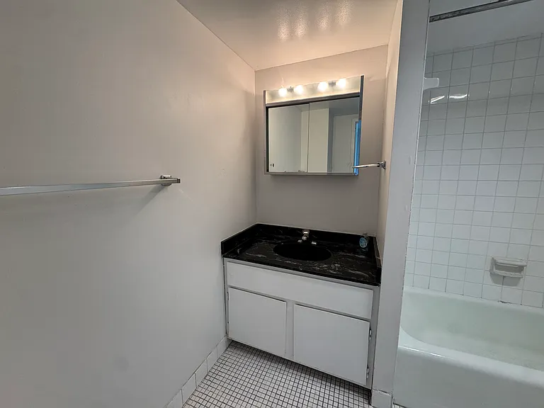 2059 Huntington Ave #702 — Photo 5