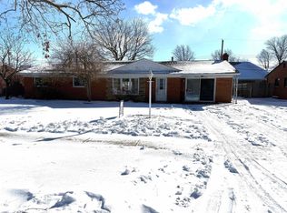 34814 Jerome St, Chesterfield, MI 48047