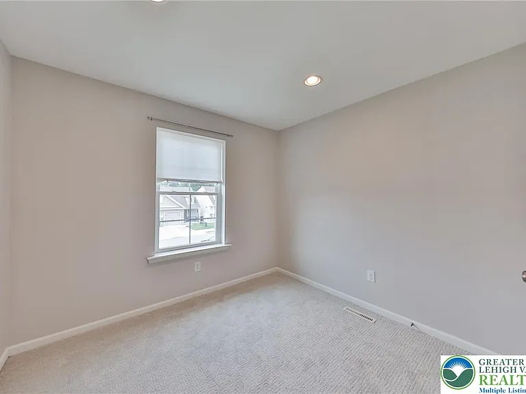 312 Central Park Ave — Photo 26