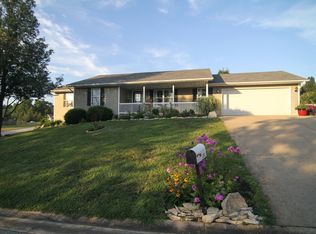 892 Sarah Ln, Union, MO 63084