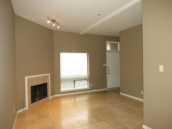 2nd image of 4334 Buena Vista St APT E