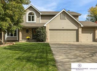611 N 148th St, Omaha, NE 68154