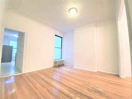 Rented by ZealEstate Group Inc | media 15