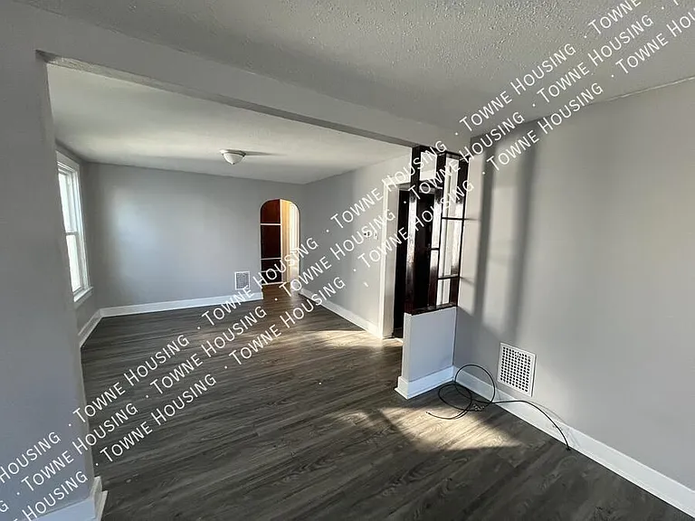 15 Beatrice Ave #1 — Photo 6
