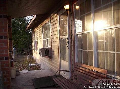 1st image of 3817 Morales St