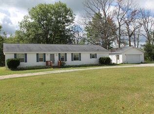 9899 W Lake City Rd, Houghton Lake, MI 48629