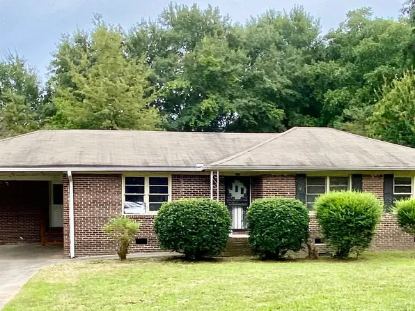 420 Annie P Henderson Dr, Social Circle, GA 30025