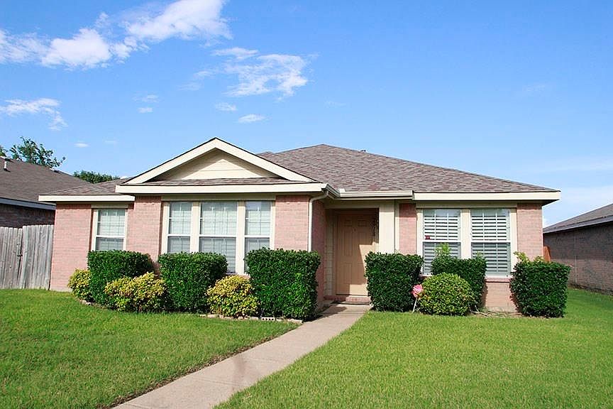 1st image of 2918 Marquis Ln