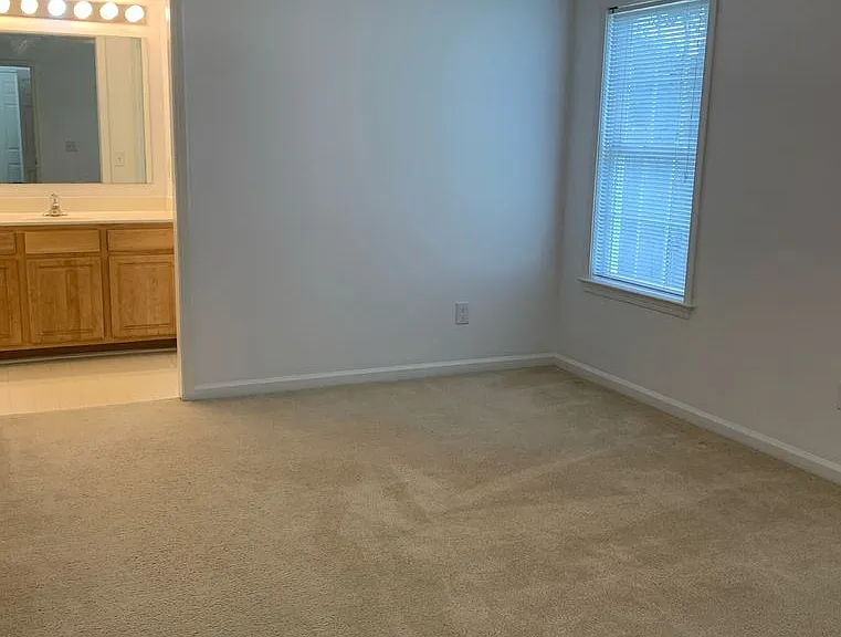 6943 Newbury Way — Photo 6