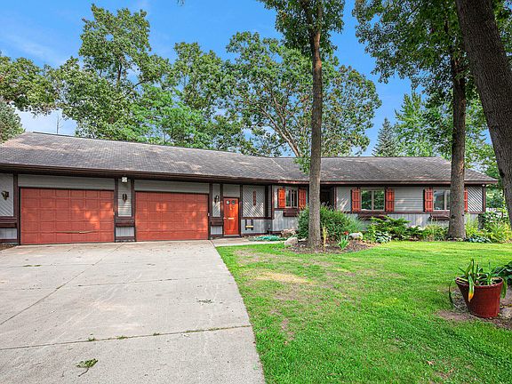 2nd image of 4940 Oakway Ct NE