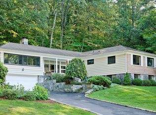 38 Bacon Hill Rd, Pleasantville, NY 10570